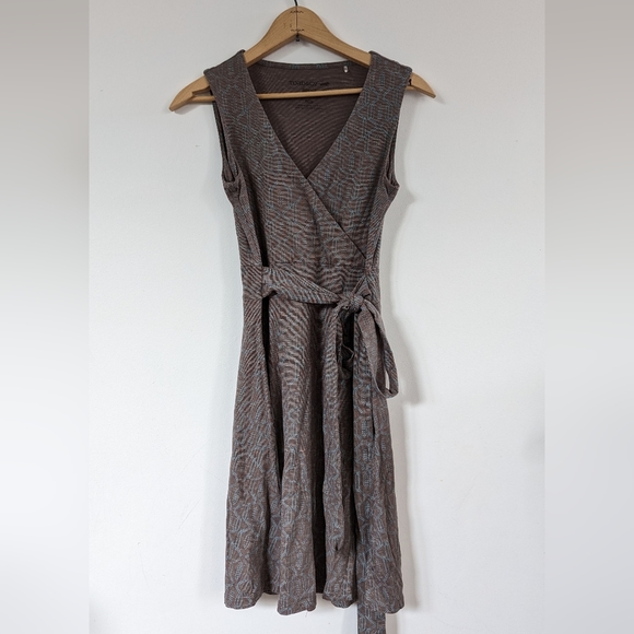 Toad&Co Dresses & Skirts - Toad & Co. Sleeveless tank wrap dress tie waist geometric pattern S Small